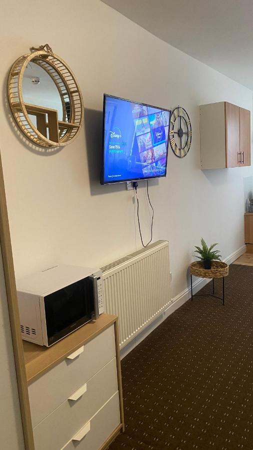 Bv Comfy Studio At Deighton Huddersfield Dış mekan fotoğraf