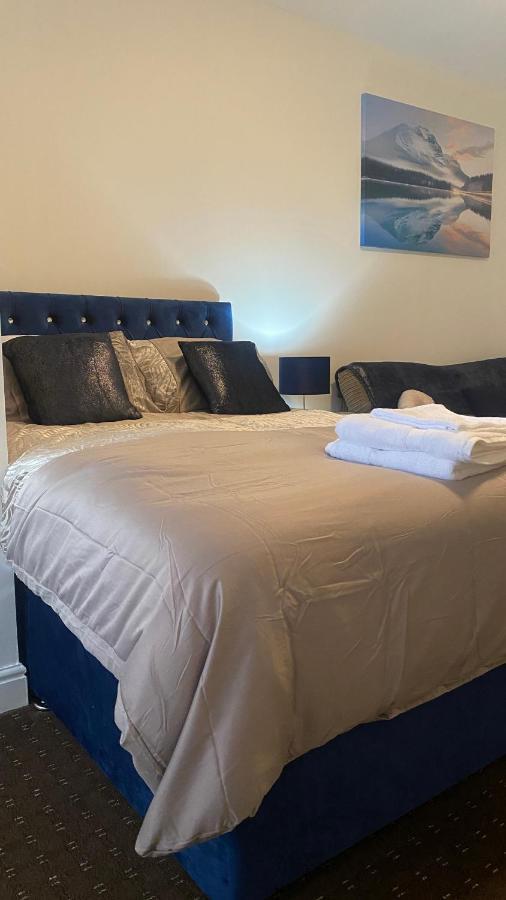 Bv Comfy Studio At Deighton Huddersfield Dış mekan fotoğraf